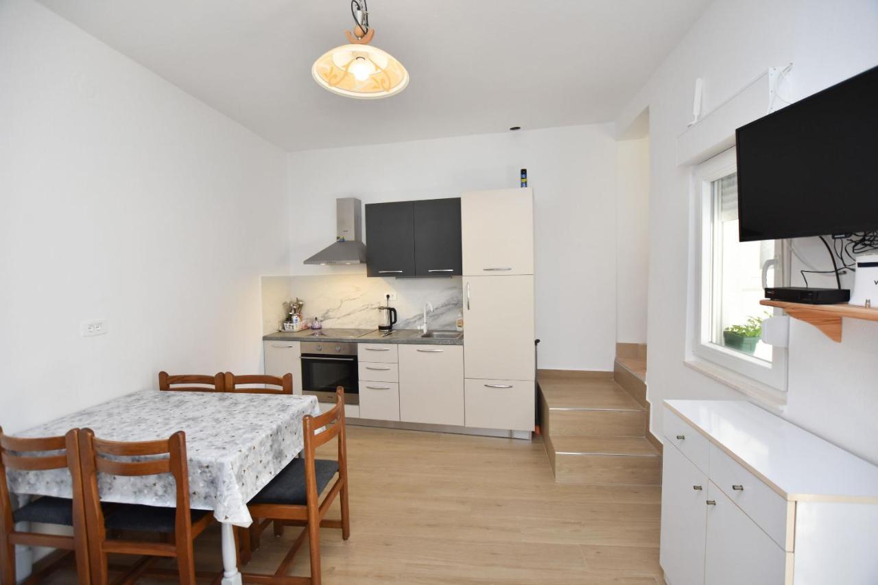 Apartment Miledina Primošten Εξωτερικό φωτογραφία