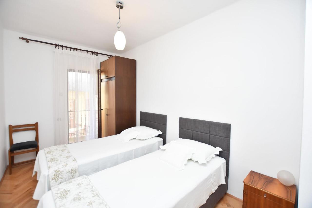Apartment Miledina Primošten Εξωτερικό φωτογραφία