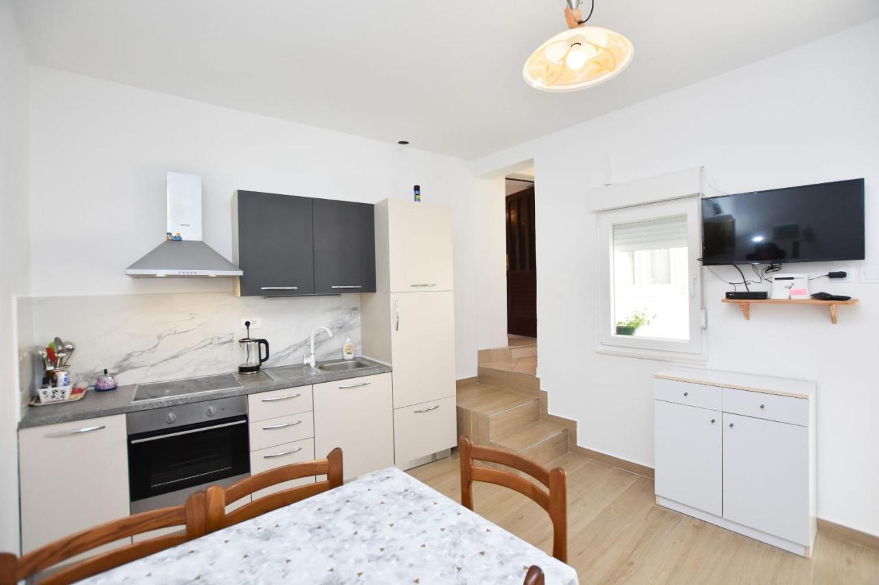 Apartment Miledina Primošten Εξωτερικό φωτογραφία